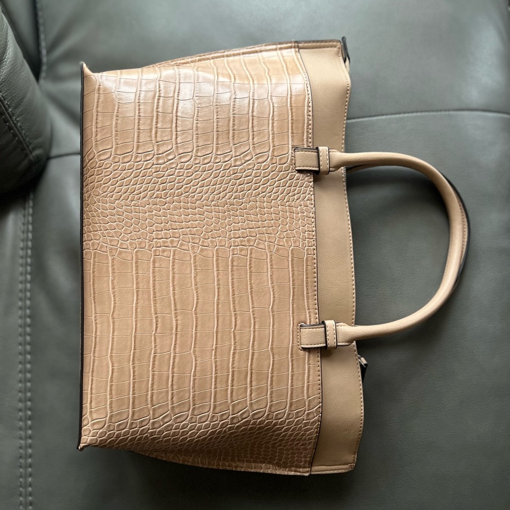 Enzo Angiolini handbag, alligator print Coocro material - Picture 6 of 10